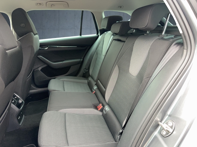 Skoda - Octavia Combi 1.4 TSI iV ACC DSG AHK Smart Link_13
