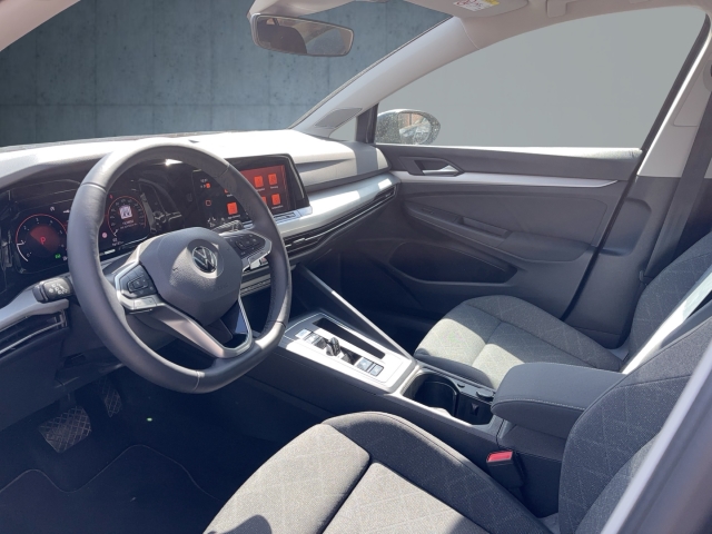 VW - Golf VIII Life 2.0 TDI DSG ACC LED PANO AHK_3