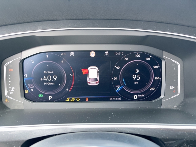 VW - Tiguan Highline 4Motion 2.0 TDI DSG ACC LED KAMERA_11