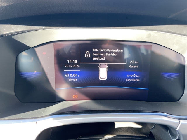 VW - Touran Comfortline 1.5TSI DSG ACC AHK LED KAMERA_11