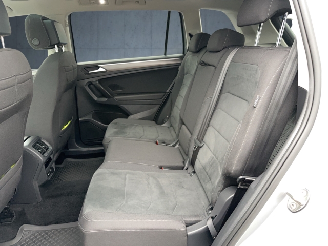 VW - Tiguan Allspace Elegance ACC MATRIX PANO KAMERA NAVI_13