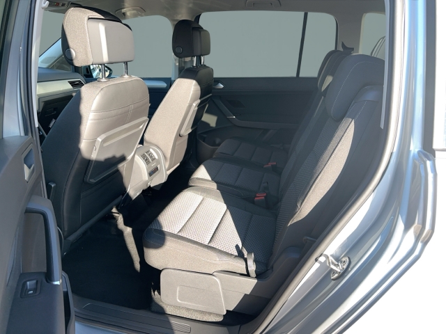 VW - Touran Comfortline 1.5TSI DSG ACC AHK LED KAMERA_13