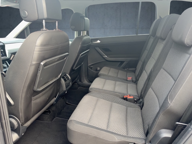 VW - Touran 2.0 TDI Comfortline DSG AHK ACC PDC NAVI_13
