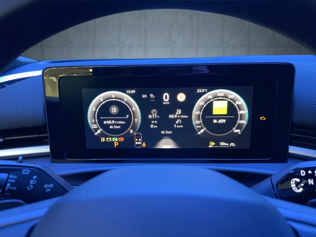 VW - T-Roc 1.5 eTSI R-Line IQ.LIGHT/DRIVE WKR_9