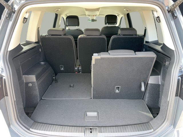 VW - Touran Comfortline 7-SITZER AHK ACC LED KAMERA_14