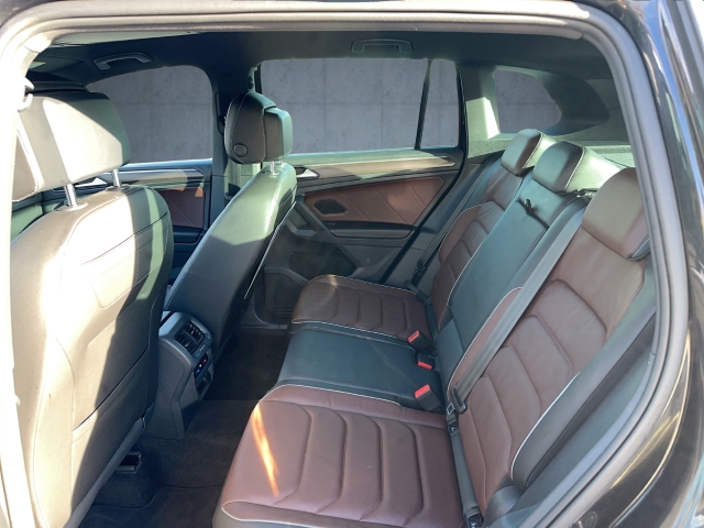 VW - Tiguan 2.0 TDI Elegance 4Motion DSG HUD StandHZG AHK-klappbar Navi Leder Digitales Cockpit_13