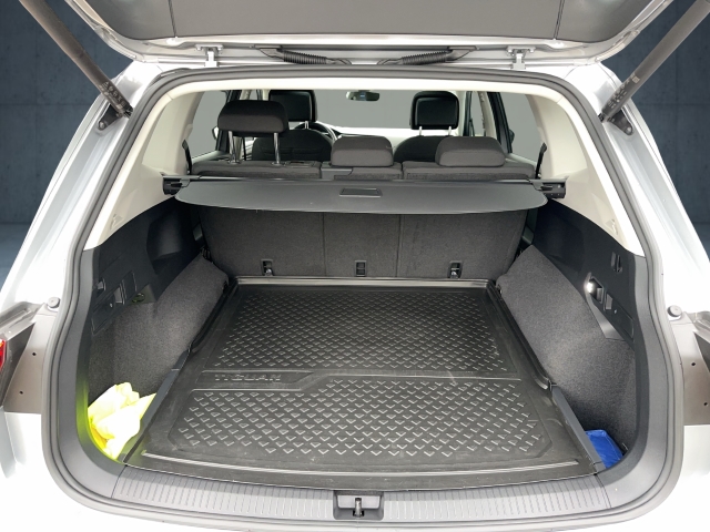 VW - Tiguan Allspace Elegance ACC MATRIX PANO KAMERA NAVI_14