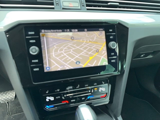 VW - Passat Variant 1.5 TSI Business DSG AHK ACC PDC LED NAVI_15