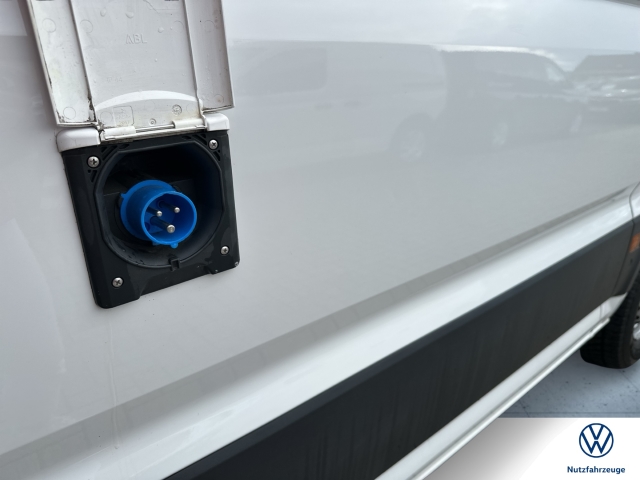 VW - Crafter Kasten mittellang Hochdach 35 TDI FWD AHK PDC_14