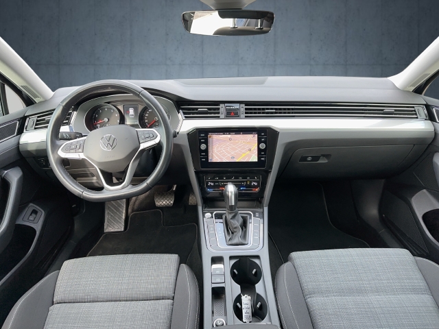 VW - Passat Variant 1.5 TSI Business DSG AHK ACC PDC LED NAVI_12