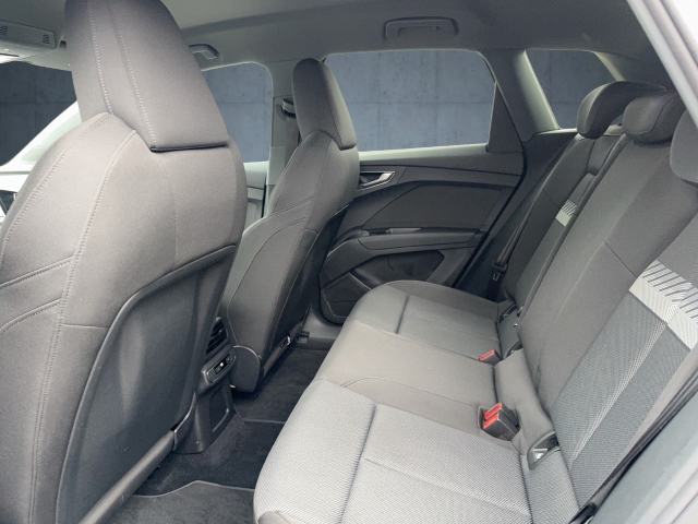 Audi - Q4 e-tron S line ACC STANDKLIMA LED NAVI KAMERA_13