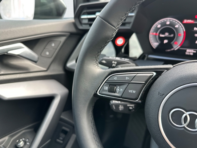 Audi - A3 Sportback S line 35 TDI ACC MATRIX NAVI PANO_12