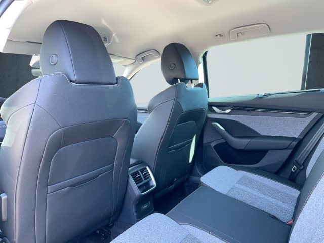 Skoda - Octavia Combi 2.0 TDI ACC MATRIX 360° KAMERA AHK_13