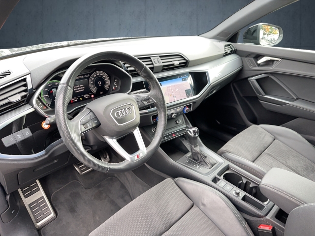 Audi - Q3 45 TFSI e S tronic ACC AHK LED KAMERA NAVI_10